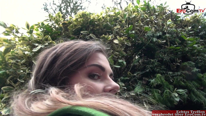 EroCom: Cette bombasse sexy aux cheveux bruns adore baiser dans ses...