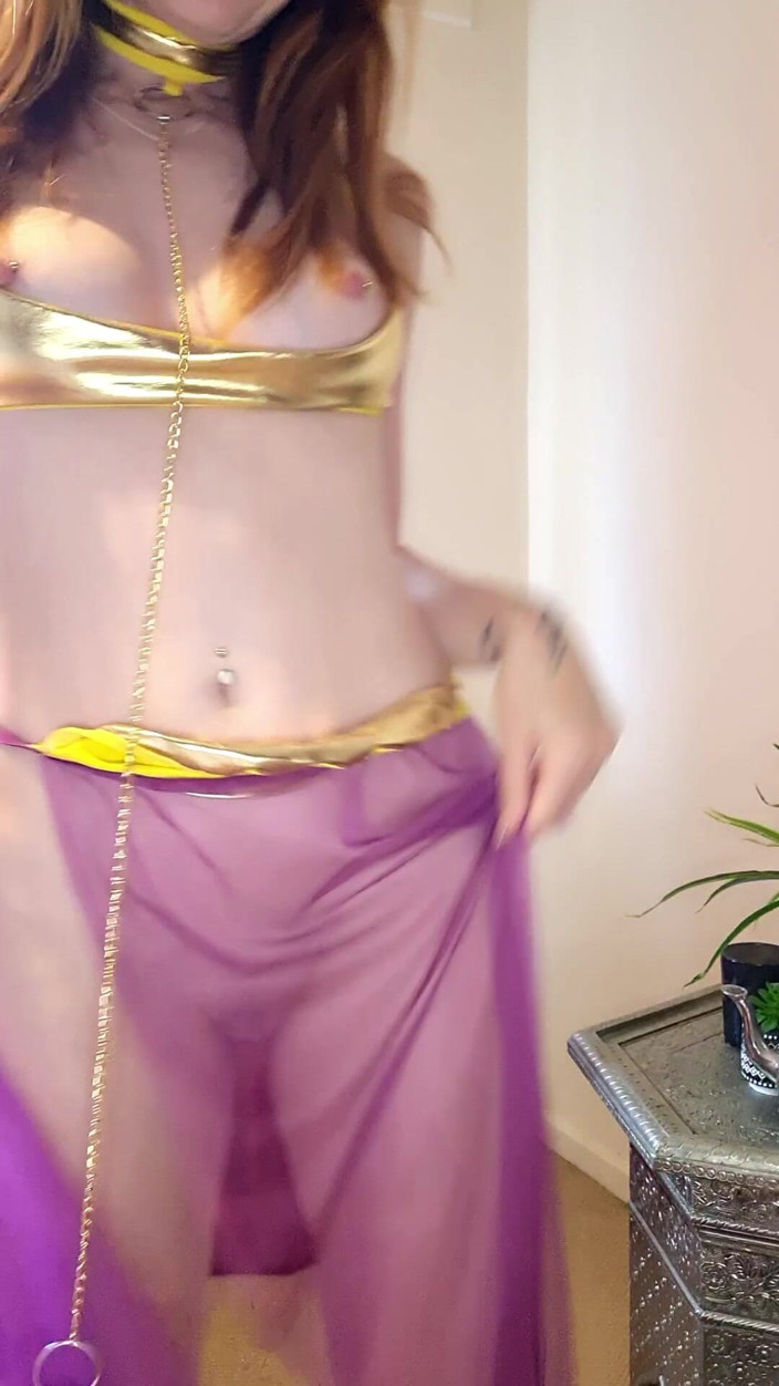 Lily kink: ラップダンサーがあなたの手元に