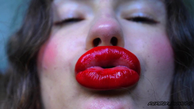 Rarible Diamond: Bella agonia labbra rosse