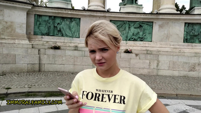 Immoral Family: Sassy stepsis chce víc než zmrzlinu - část 1 - Lika Star je posedlá...