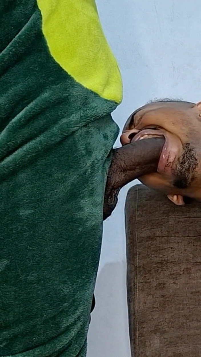 fullgag: Savourant La Bite Comme Une Glace