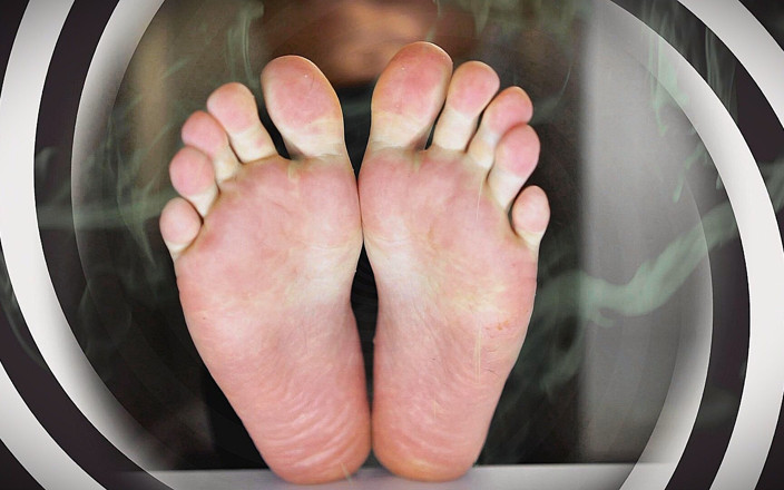 CashmasterAngel: Entraînement à l’éponge des pieds humains