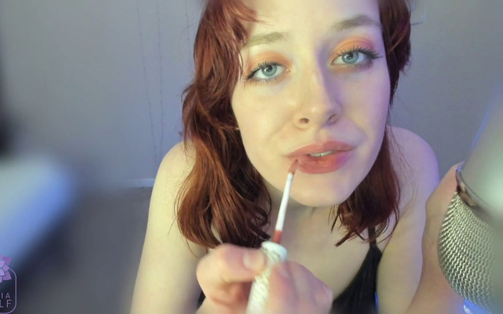 Dahlia Wolf: ASMR, baisers doux et brillants à lèvres