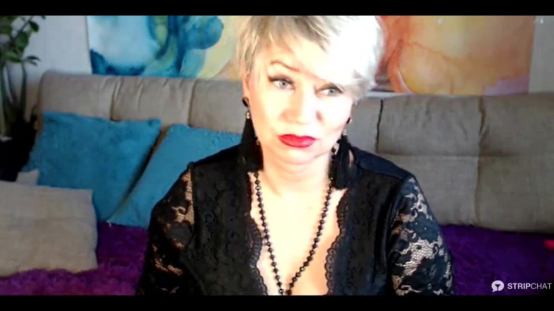 AimeeParadise: MILF Aimeeparadise: Mokrá zralá kundička Super Detailní!