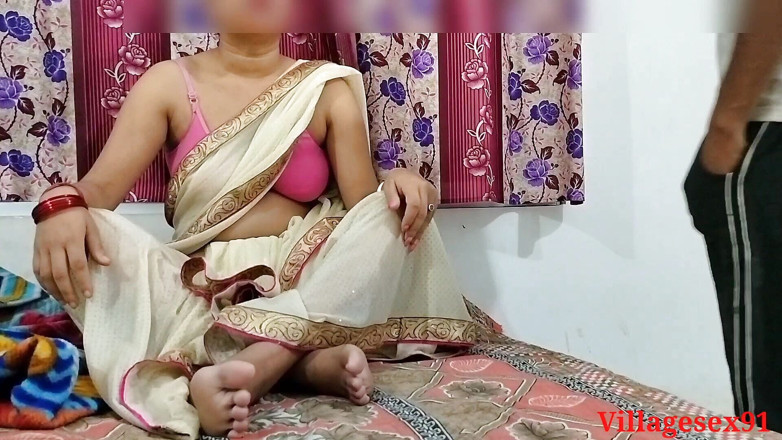 Villagesex91: 후장 친구와 사리에서 섹스하는 현지 마누라