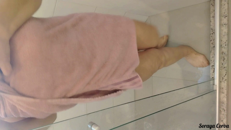 Priscila: मेरी सौतेली मम्मी ने मुझसे शॉवर के बाद पैंटी चुनने में मदद करने के लिए कहा