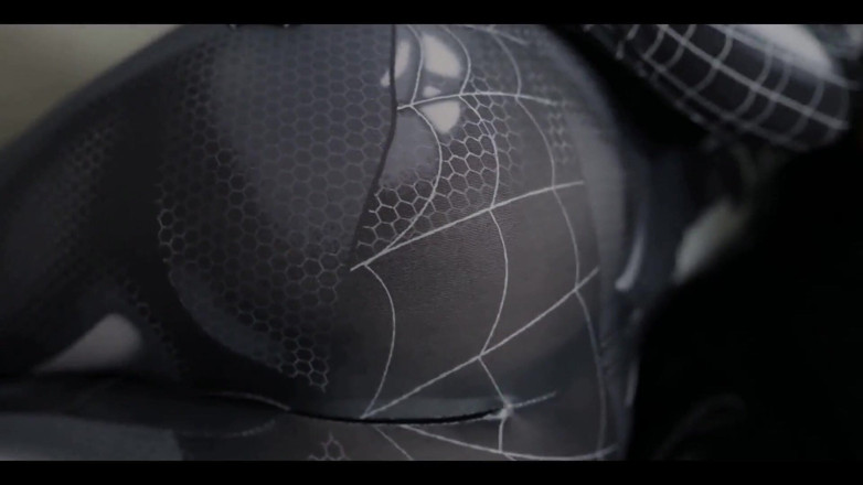 deafheaven666: Colmekin mädchen spiderman tobrut indo benutzt hautpflegeflasche