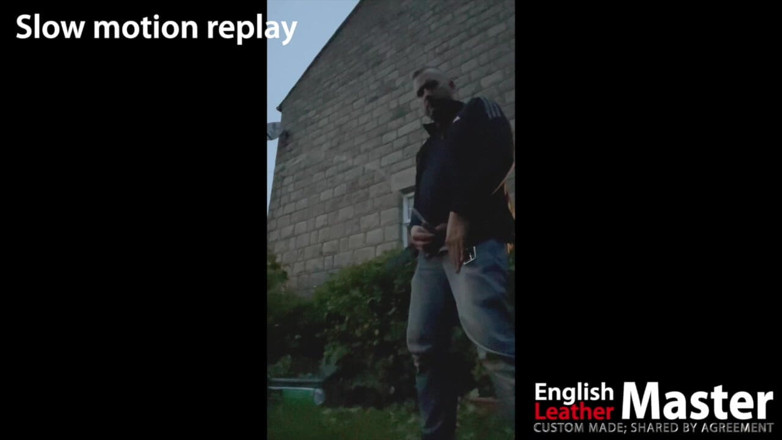 EnglishLeathermaster: Kompilasi Kencing Ayah Yang Belum Dipotong