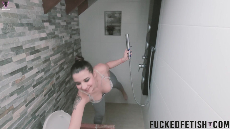 Fucked fetish: Мочитися, тиждень 32, випуск 3 нових сцен