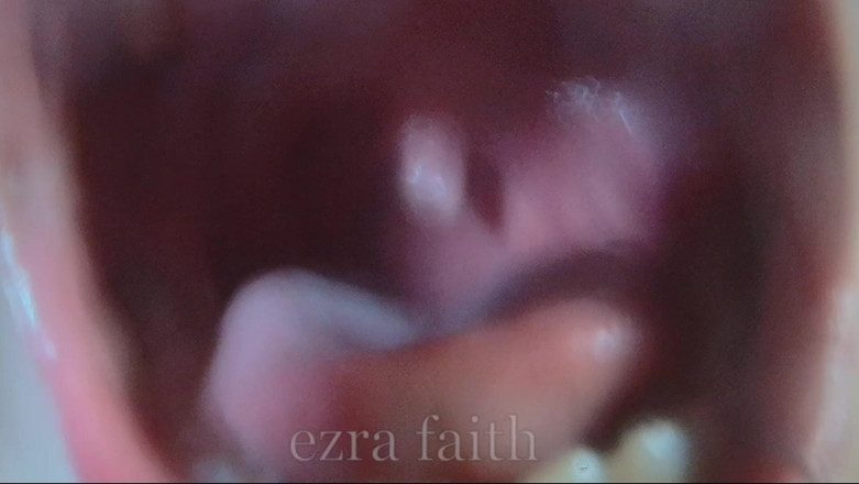 Ezra Faith: În gura unei uriașe flămânde