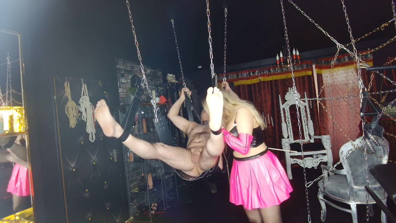 Queen_of_BDSM: ¡Alerta de polla pequeña! Siento lo siento por tu esposa