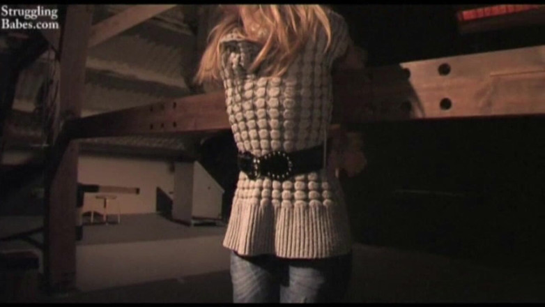 Submissed: Bondage dans la grange
