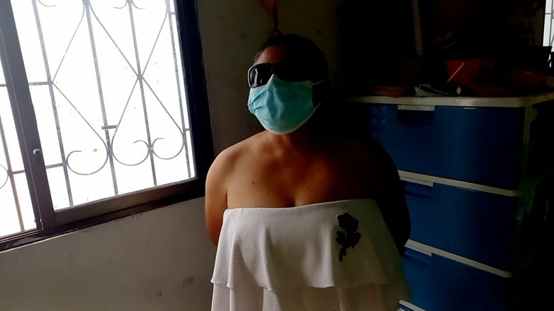 Martin13: Aku menggoda juru kamera ini untuk ngidam dientot habis-habisan sama...