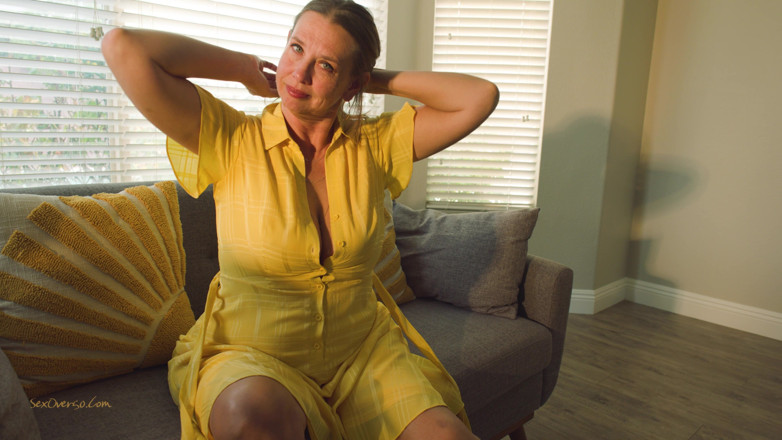 Sex Over 50: Gele Jurk Solo