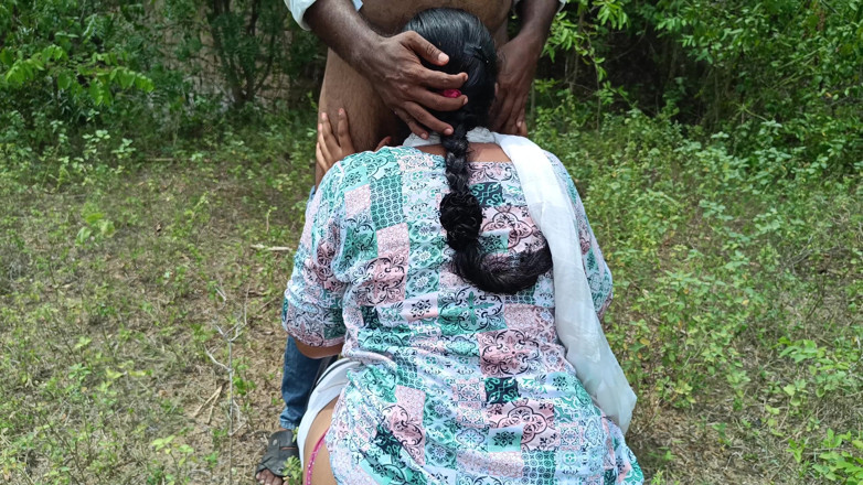 Magilmathi: Pipe et léchage de seins en plein air