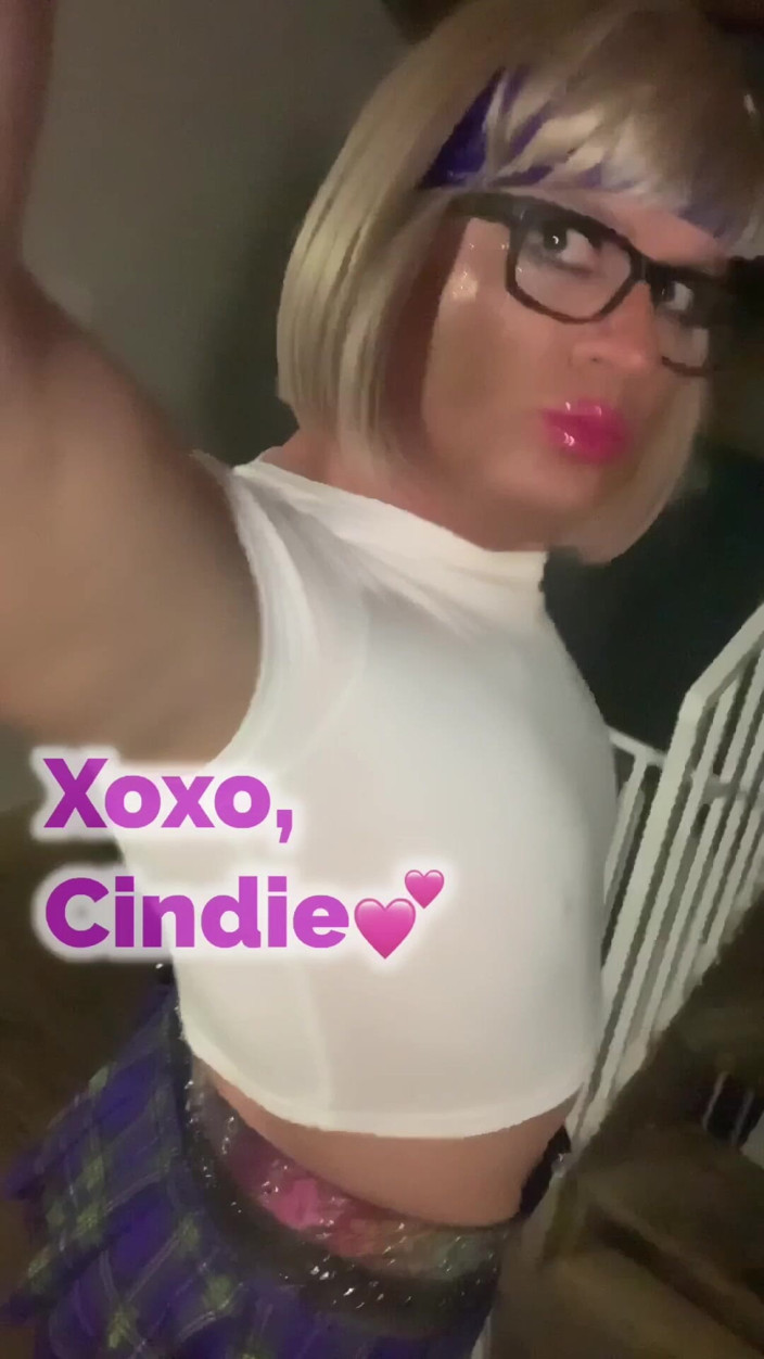 CindieLove: Kamyon durağı çoraplı sürtük kadın kılıklı