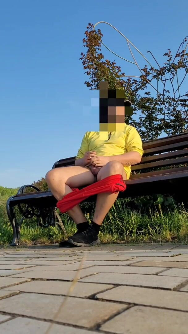 Wanker forever: Heißes riskantes wichsen im park