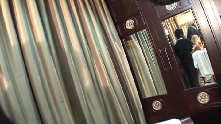 Tranny Fantasy: Shemale Asia yang bertetek besar dikongkek hingga orgasme dubur