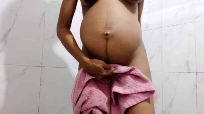 TEENADESI: Desi teenie-mädchen