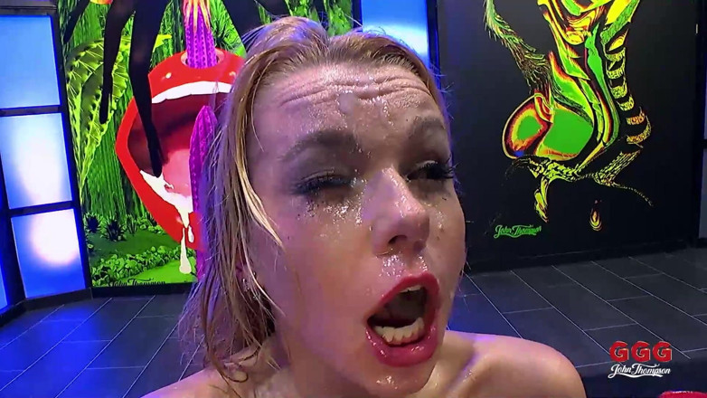 Gang Bang Germany: Rebecca Scopre La Sborra - Ggg John Thompson