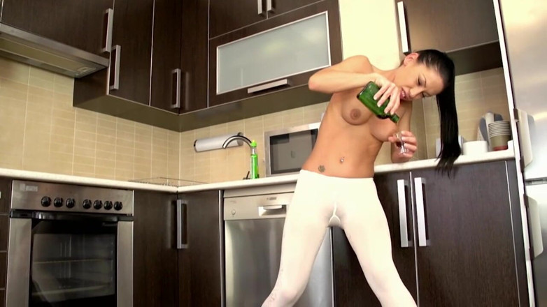 Deutschland porn: Rahasia anal Mia Diamond. - adegan #02