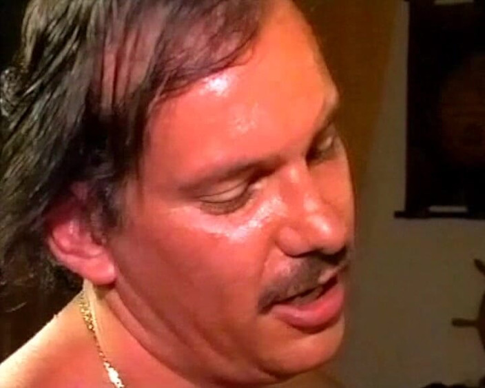 German's Lesbian: Erstaunlicher vollbusiger MILf-retro