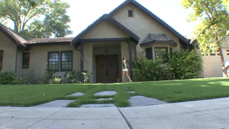 Lesbian Illusion: Peraturan rumah Taylor Vixen (filem penuh)