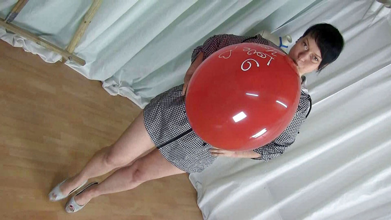 Yvette xtreme: 풍선 터지는