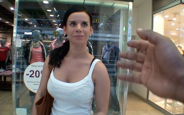 ADP Tube: Apprends-moi le soutien-gorge