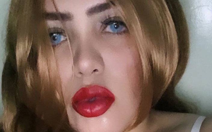 Cami36: Gioco anale di ragazza calda
