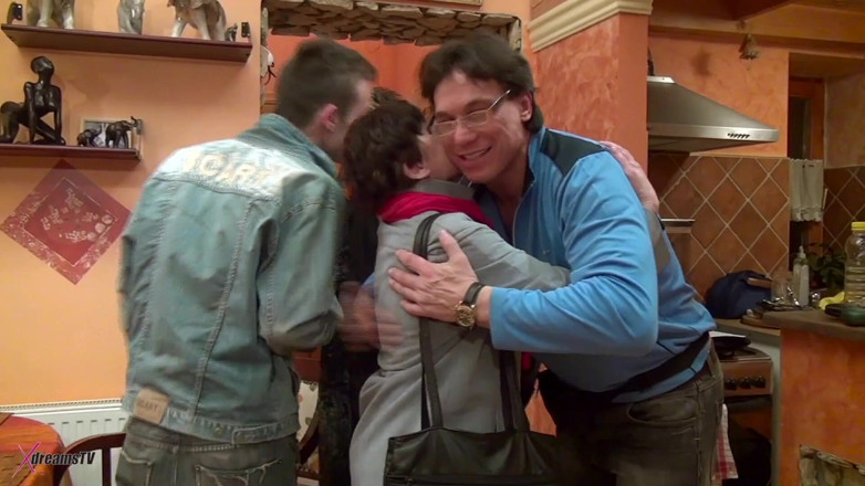 XdreamsTV: In my home - nonna paradiso - giovani ragazzi scopano la fica...