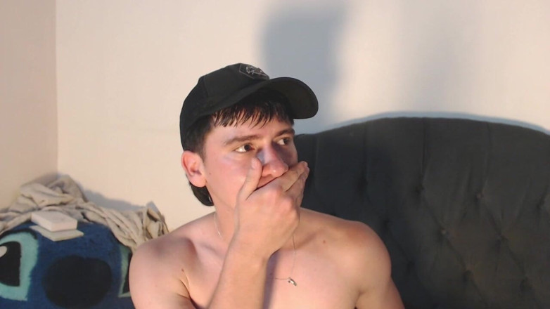 Icyhot707: Me Fodendo Com Um Dildo De 20 Cm E Depois Coloquei...