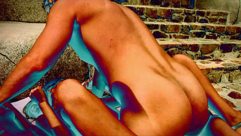 Monster Cocks: Deux jeunes salopes partagent une bite