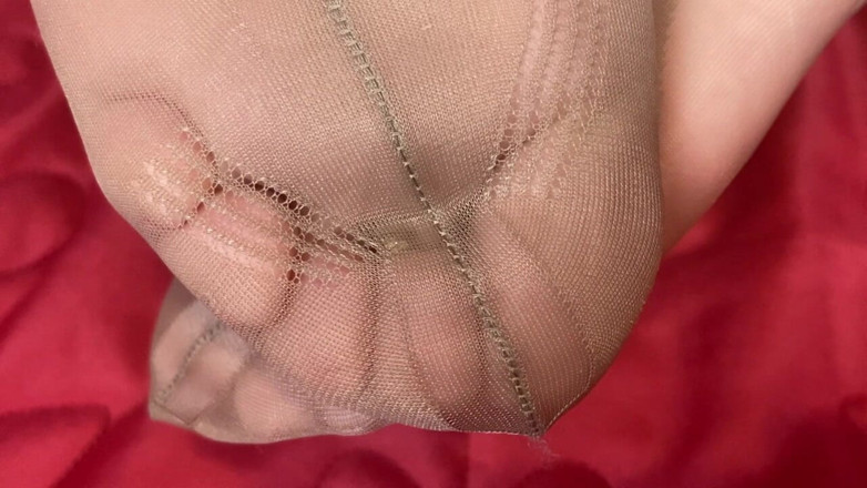 Mr MF: Mme mature pieds gros seins et semelles
