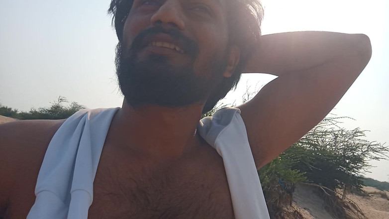 KUMBHA MANOJ KUMAR: Xhard star Індія оновлення - лісова зона на приватному острові