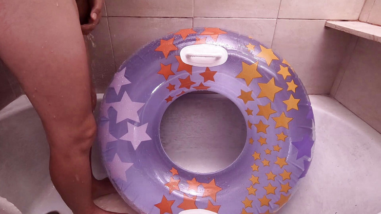 Inflatable Lovers: 화장실 2020