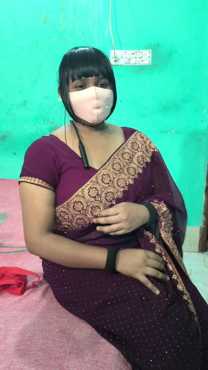 NilaRani693: Hot Desi Look in Sari Vieni a sentire il fascino