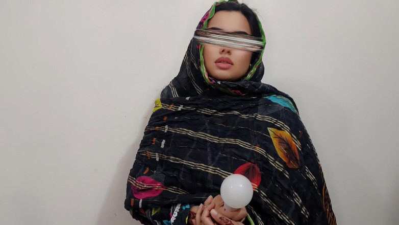 Saira Xsaim: Friend's Stepmother the Bulbexcuse - Hindi Audio