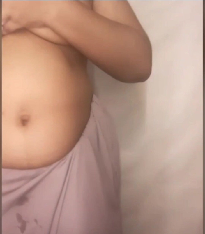 Jesmin18: Bhabi seksi Bangladesh dikongkek dengan teman lelaki