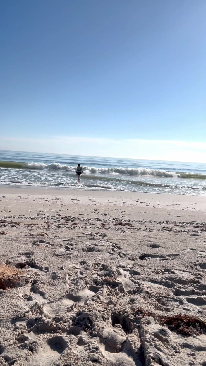 Peppermint Giantess: Tag am strand mit 67 gÃ¶ttin