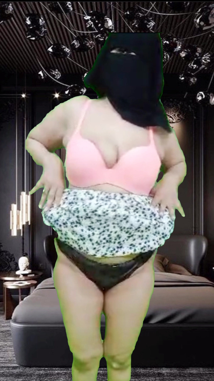 TestyFoundation: Ogromny dojrzały milf cycki macochy tyłek