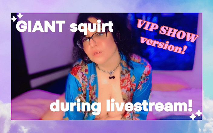 Darcy Delaney: Squirta gigante durante il livestream!