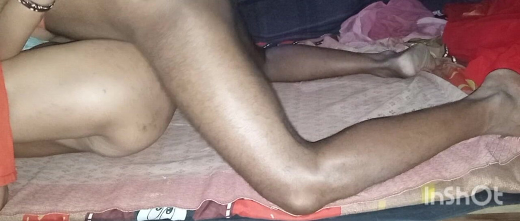Yourindiancuople84: Desi Dorf ehefrau und ehemann ficken video im schlafzimmer