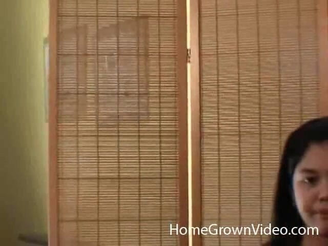 Homegrown Video: Lucky Martin C. faz um trio com Carol e Lyka