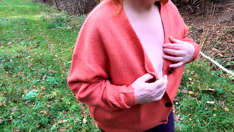 Bouncy Tits Action: Відкидайтеся назад і насолоджуйтеся покаранням цицьок