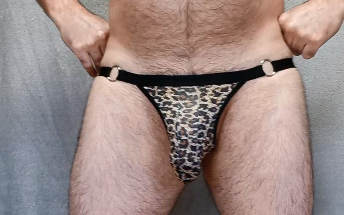 Bob Vajra: Leopardí tanga jsou vzrušující )