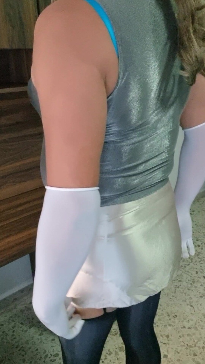 Sexy shinny clothes: Атласная юбка и ликра и топ 1