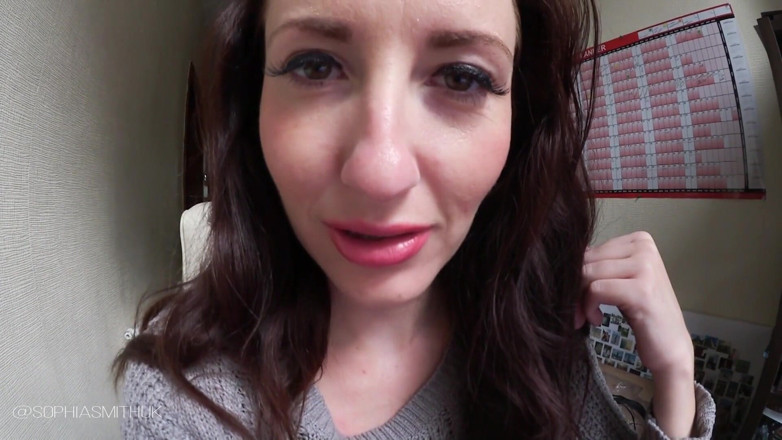SophiaSmithUK: Můj přítel tě praštil