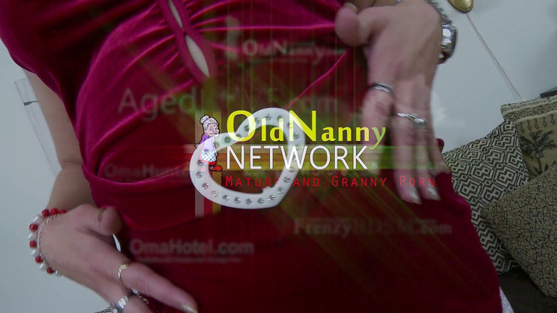 Aged Love: Oldnanny - божевільна гаряча зріла Моні здичавіла своєю іграшкою