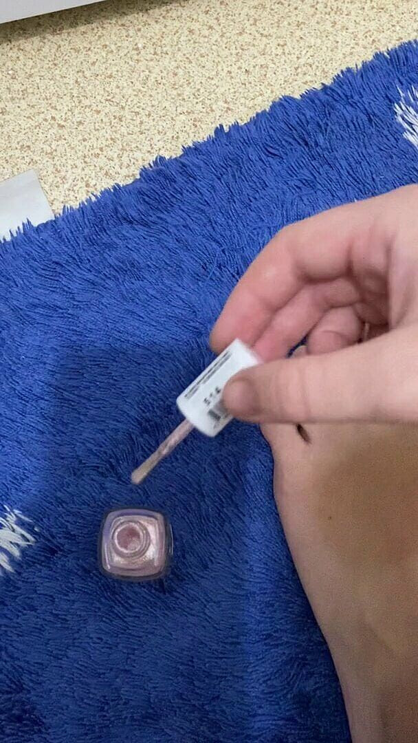 SweetLucy96: 내 발에 새 매니큐어를 샀어